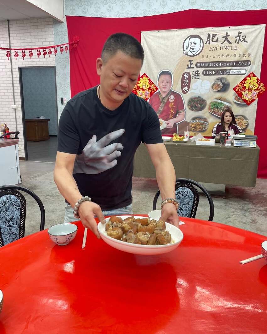 46歲名廚肥大叔驟逝！年賺上億「曝3大賺錢大招」　婆媽都愛他「曾連續工作17小時」