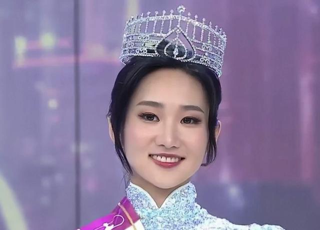 好慘！TVB新人港姐入行半年無工可開，自曝和公司簽了五年長約