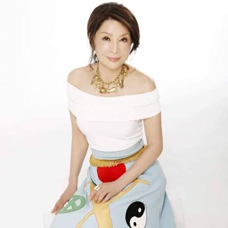 台灣歌后出道六十二年身家驚人，被葉啟田劈腿後拋棄內幕瞞不住，不婚不生後繼無人財產分配遭曝光，今晚年生活成這樣