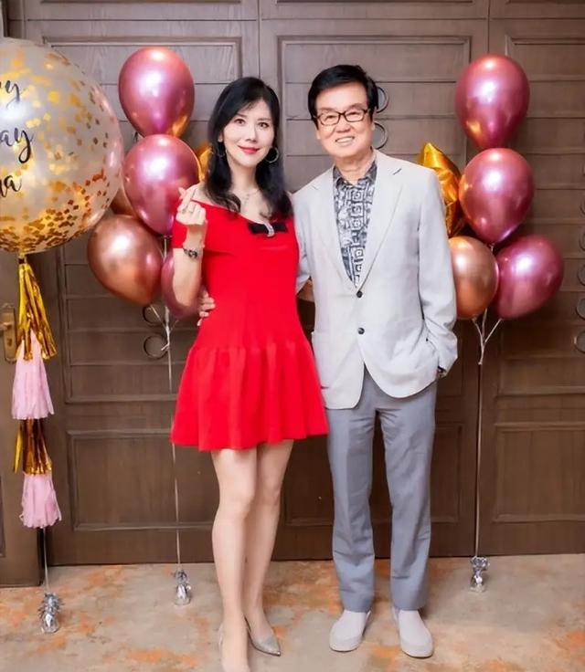 黃百鳴被判入獄，私生活被扒頻繁和性感女星開派對，牽扯到李小冉