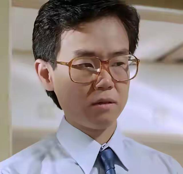 黃百鳴被判入獄，私生活被扒頻繁和性感女星開派對，牽扯到李小冉