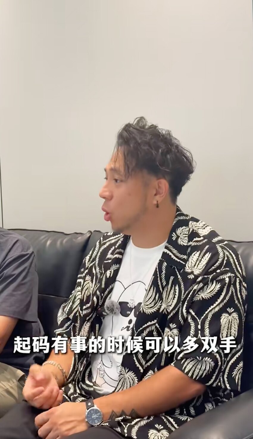 張致恆做搬運工養四子,稱有中國傳統思想要多生,仨兒子體弱多病