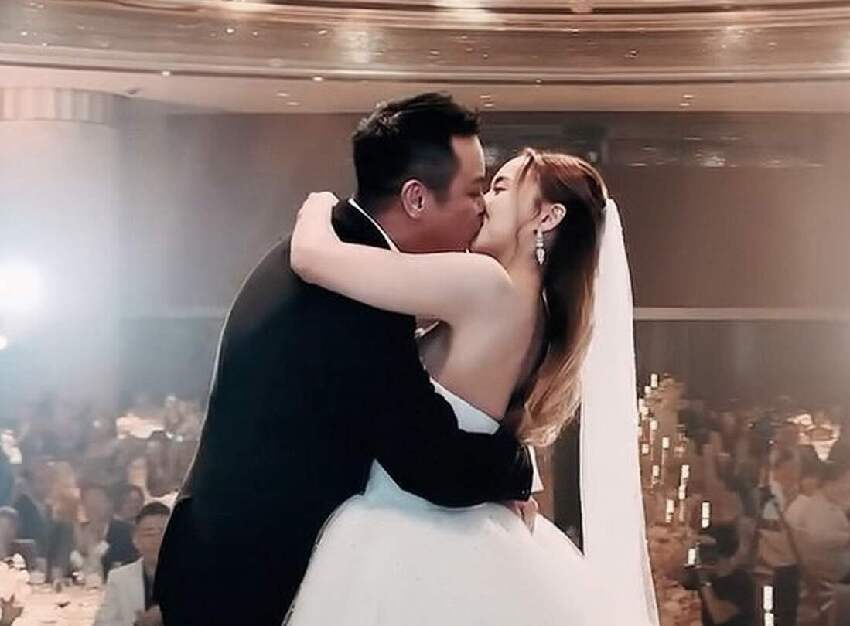 恭喜！TVB前知名女星正式結婚，戴十幾個黃金手鐲風光出嫁