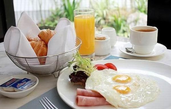 慟！梅豔芳死於子宮頸癌，享年40歲、鳳飛飛肺癌逝世，享年60歲。這10種致癌食物太可怕了，能不碰就不碰！