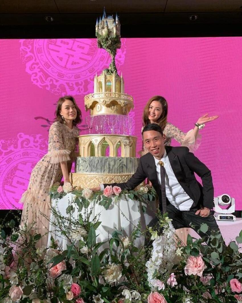 蔡卓妍婚後首現身，手戴婚戒一臉幸福，阿嬌也在送了54萬結婚禮物