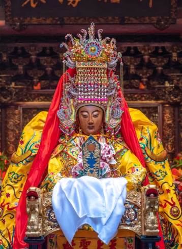 8.2級巨震即將登臺！就在剛剛！媽祖顯靈發出緊急通知！下一個「大地震地點」，不是日本，而是這裡……這個地方千萬不要去！