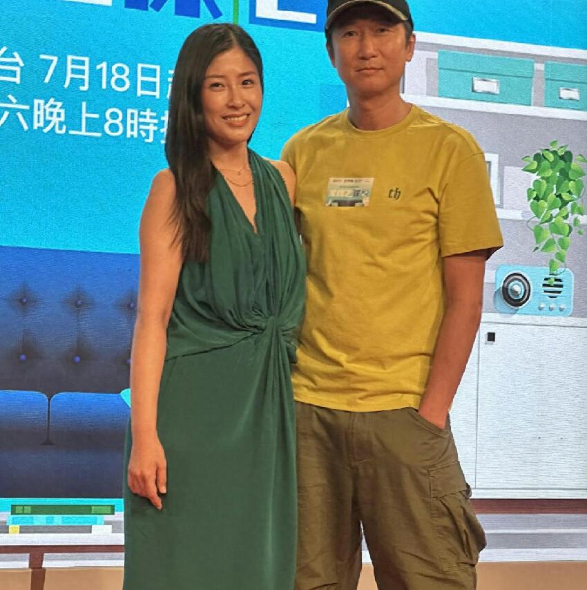 洪金寶52歲長子自曝想生女兒,妻子有意人工受孕,全家已移居深圳