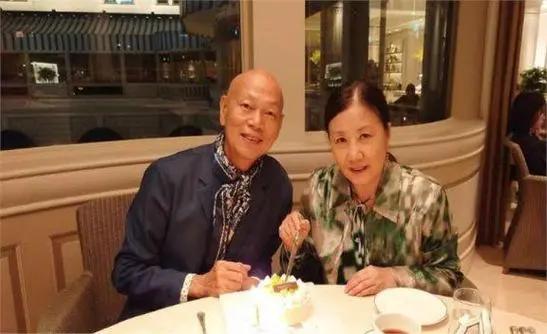 74歲的汪明荃：兩度患癌，無兒無女，羅家英成了一生所愛