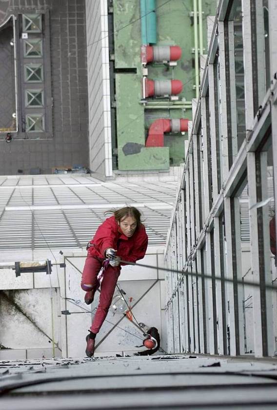 「法國蜘蛛人」22年前攻頂台北101！親揭當年慘況：這棟大樓好像被詛咒
