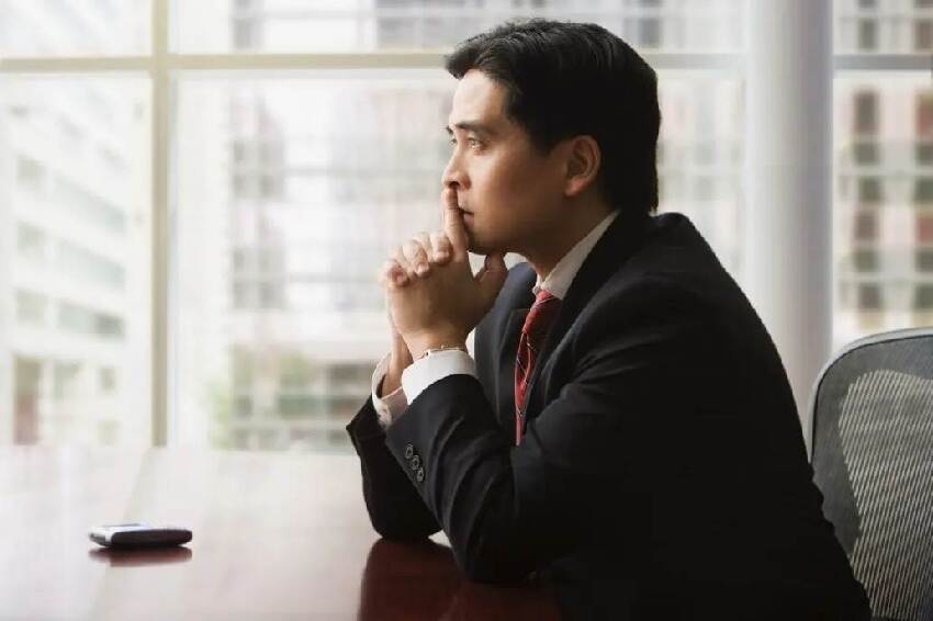 40歲以後「一個朋友都沒有」的人：他們不是不合群，這種人「其實才是真的不簡單」！