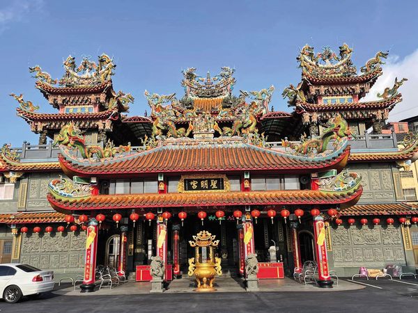 新北高職生在家「身中22刀身亡」！兇手竟僅14歲「躲關帝廟發抖」狂念佛號