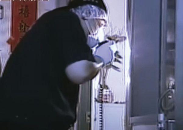 新北高職生在家「身中22刀身亡」！兇手竟僅14歲「躲關帝廟發抖」狂念佛號