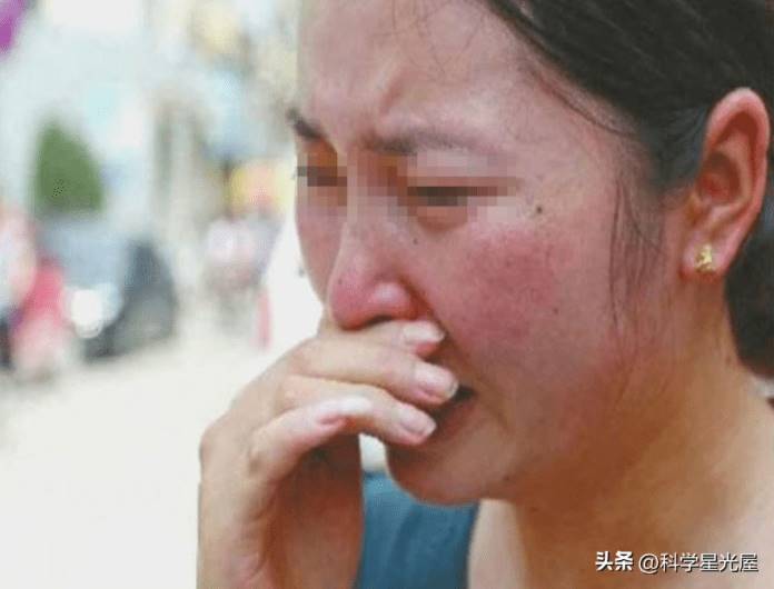 39歲工程師突然患癌離世！留下8歲兒子和1350萬房貸 妻子「打開老公手機一看」當場崩潰痛哭