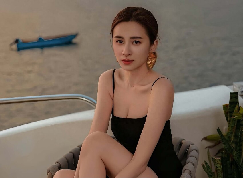 香港知名演員突發急性肺炎和腸胃炎，吃藥吃到哭，感覺死去活來