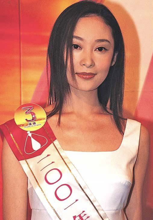 TVB「御用寡婦」楊卓娜，與男友拍拖15年仍未領證，把兩個繼女視如己出相處融洽