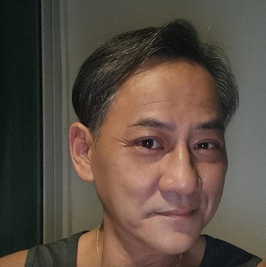 59歲TVB綠葉約滿移居檳城,花150萬買了海景房,與妻子在當地養老