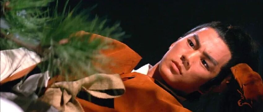 香港一代武打巨星近況曝光，被指蒼老不少，與愛妻感情成佳話