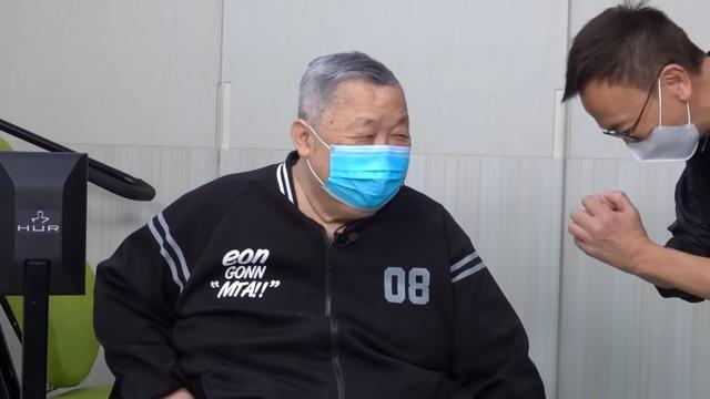 76歲秦煌入住養老院！為失蹤長女還數百萬債，仍欠債務已申請綜援