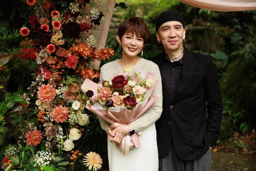 才風光結婚1個月！50歲大咖「拋震撼彈」宣布結束婚姻　導火線曝光前妻怒：猴戲一場