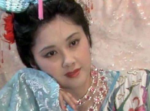 她是「中國第一美女」，結婚兩次未生子，如今68歲被贊不老女神！