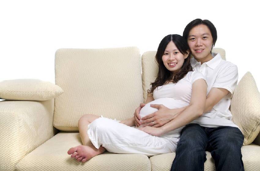 坐月子期間「丈夫出.軌閨蜜」！她發現後淡定邀小三同住　不到1個月「丈夫崩潰」求原諒