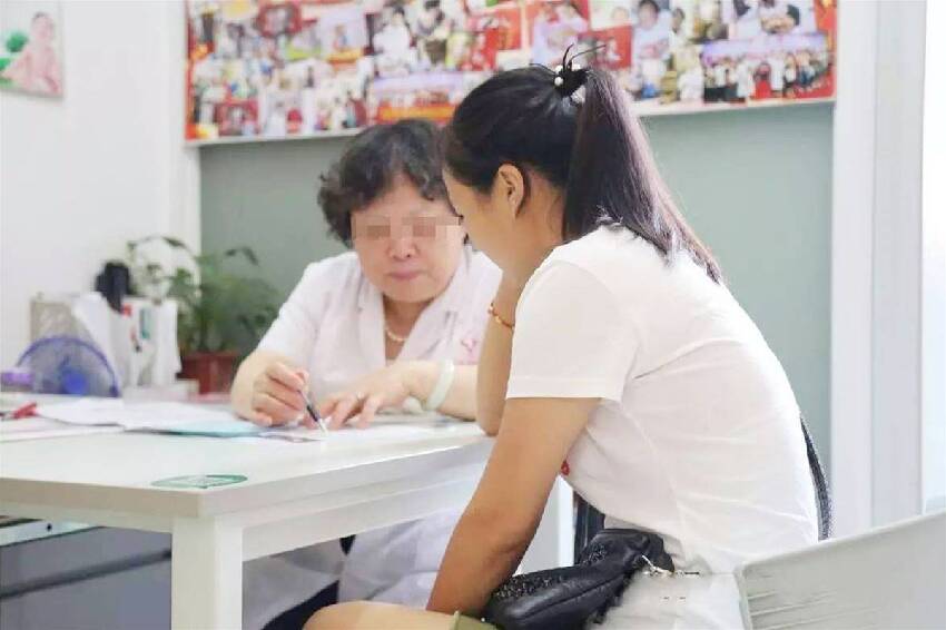 坐月子期間「丈夫出.軌閨蜜」！她發現後淡定邀小三同住　不到1個月「丈夫崩潰」求原諒