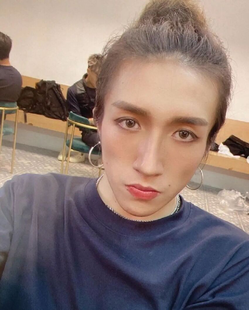 香港「重傷舞者」近況曝光，奇迹康復中，已能靈活操控輪椅