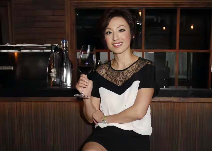 突發！前港姐曝近年患大病，手術前向老公提前交代後事