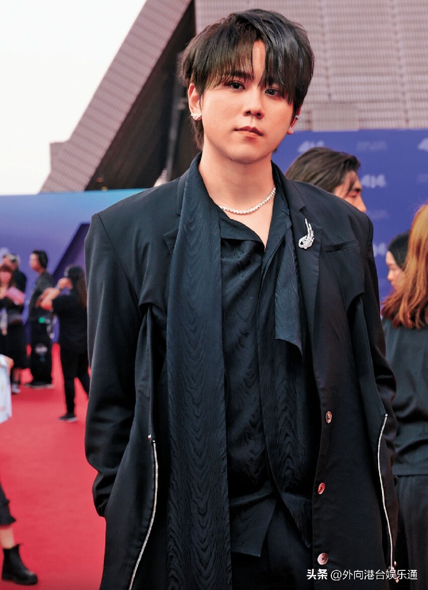 香港頂流姜濤即將北上？港媒：擬加盟內地音綜，有望「紅過羅湖」