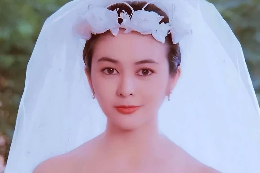 她是香港第一美人，19歲結婚，20歲失婚，38年愛了6個頂級富豪