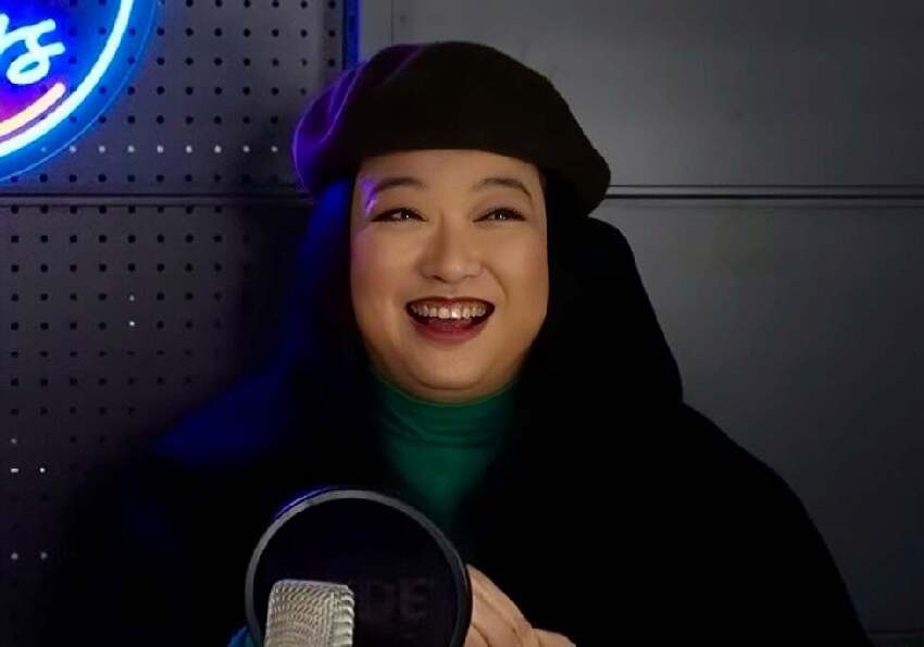 前港姐冠軍李珊珊胸部二次發育,大膽拍性感寫真,戰勝驚恐症再度復出