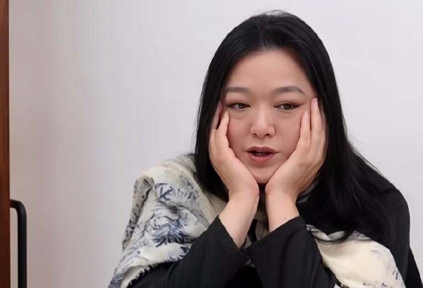 前港姐冠軍李珊珊胸部二次發育,大膽拍性感寫真,戰勝驚恐症再度復出
