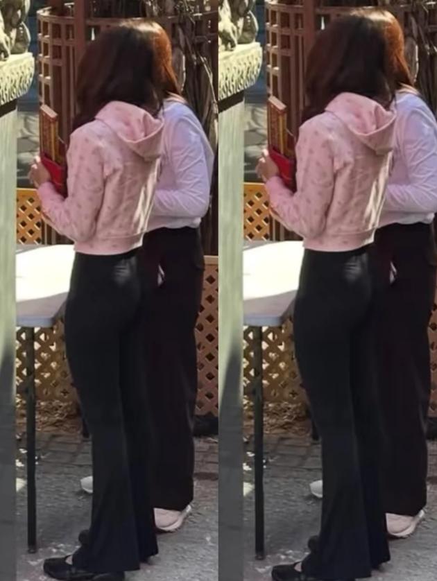 香港偶遇Lisa，素顏臉小背薄薄一片，穿健美褲拜廟卻被蜜桃臀吸引