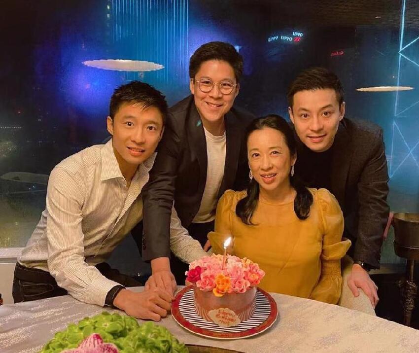 霍啟仁攜未婚妻參加友人婚禮，女方彎腰駝背氣質一般，傳本月大婚