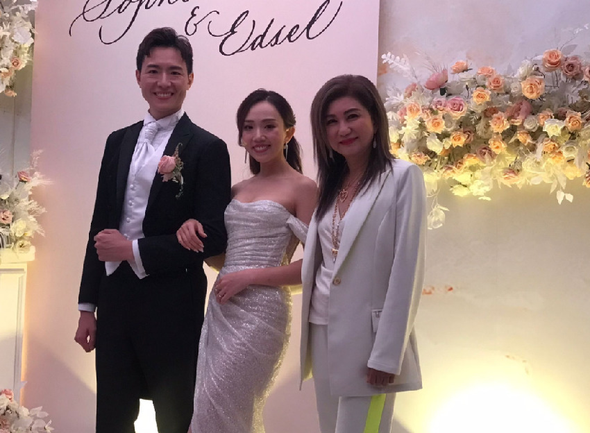 恭喜！TVB男星今日與圈外女友結婚！互相親吻浪漫十足！林夏薇、湯盈盈等現身