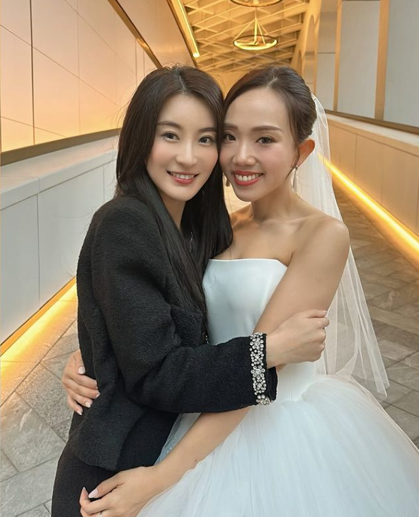 恭喜！TVB男星今日與圈外女友結婚！互相親吻浪漫十足！林夏薇、湯盈盈等現身