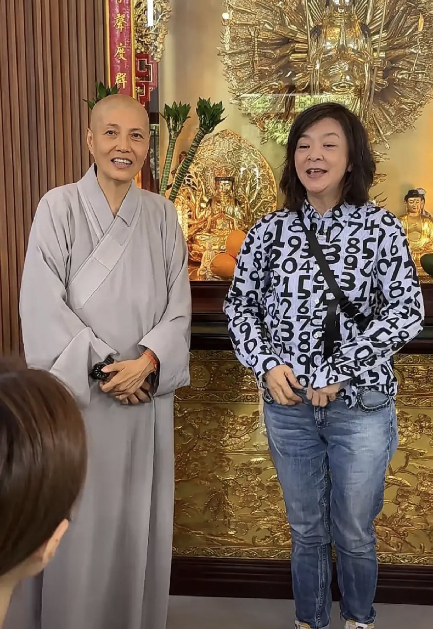 66歲陳玉蓮罕見現身，與米雪勞動節到禪院吃齋，65歲出家女星接待