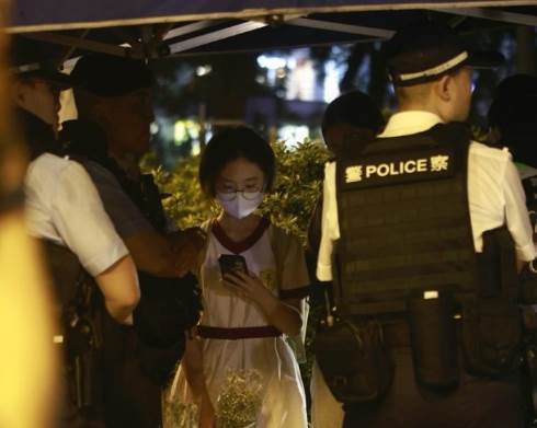 臺南39歲離婚[少.婦]嫁給21歲泰國留學生，每天3次 一年後產下三胞胎，護士抱出時全家死寂！