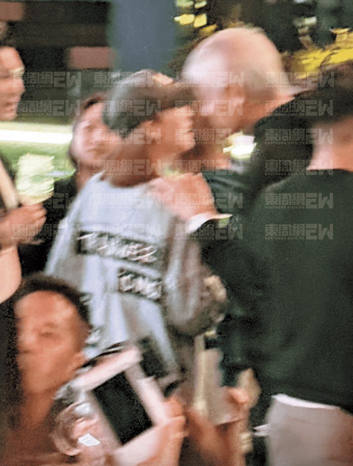 45歲姚子羚夜蒲結識富商，打球喝酒一拍即合，與徐少強兒子沒發展