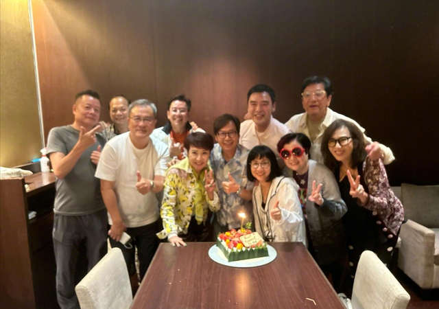 75歲溫拿成員大壽！譚詠麟鍾鎮濤一連兩天拉人頭慶祝，苗僑偉到賀